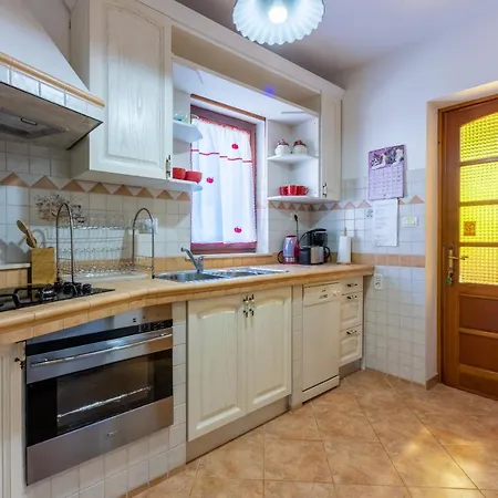 Apartment Apartments Villa Mavero