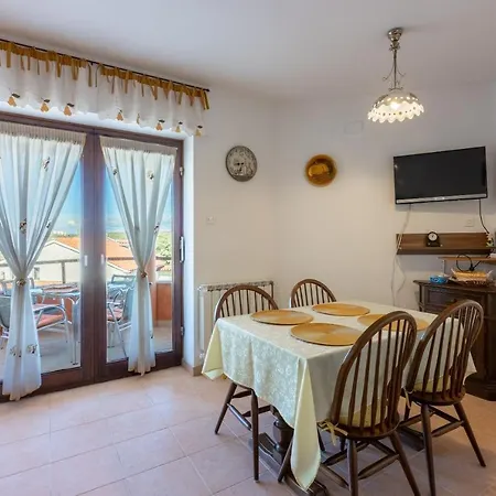 Apartments Villa Mavero Apartment Banjole