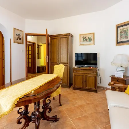 Apartments Villa Mavero Apartment Banjole