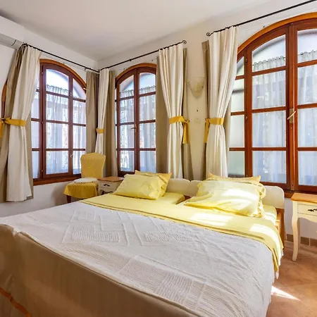 Apartment Apartments Villa Mavero