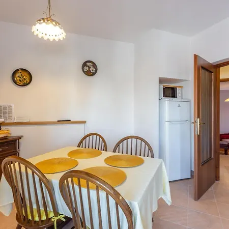 Apartment Apartments Villa Mavero Banjole