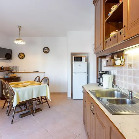 Apartments Villa Mavero *