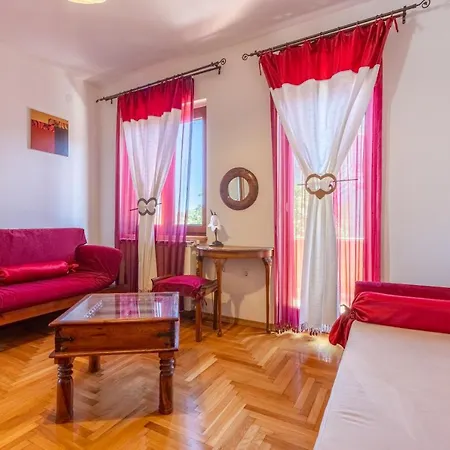 Apartment Apartments Villa Mavero