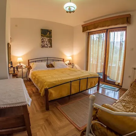 Apartments Villa Mavero