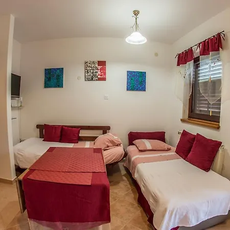 Apartment Apartments Villa Mavero Banjole