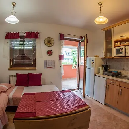 Apartments Villa Mavero * Banjole