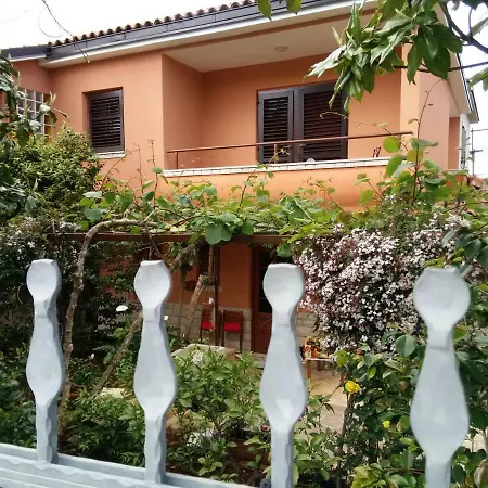 Apartments Villa Mavero *