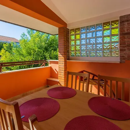 Apartments Villa Mavero *