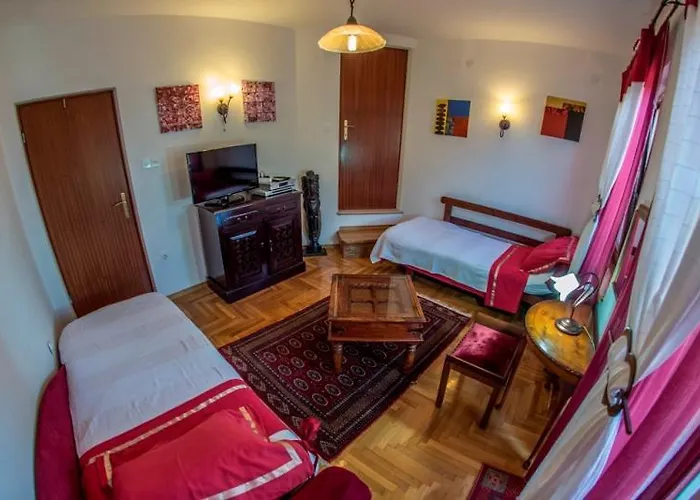 Apartments Villa Mavero *