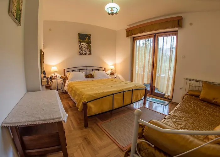 Apartments Villa Mavero