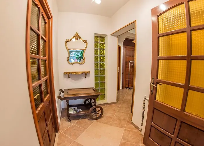 Apartments Villa Mavero