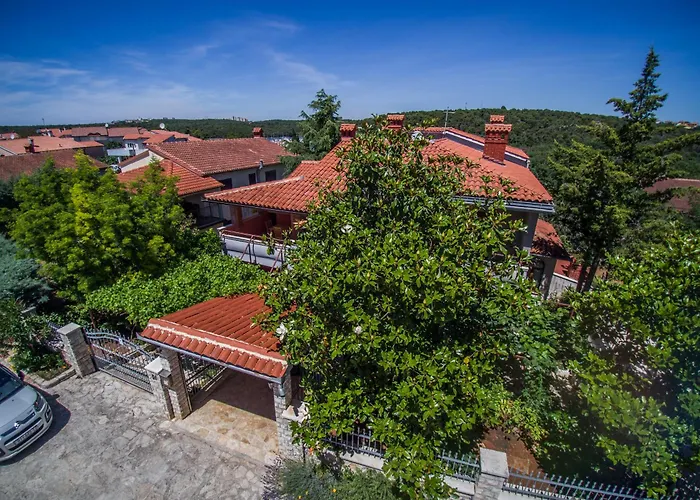 Apartments Villa Mavero Apartman *