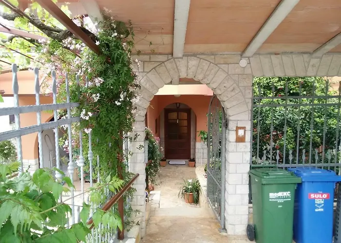 Apartments Villa Mavero Apartman